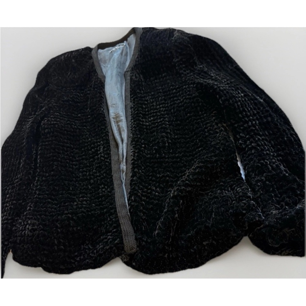 CHANEL Black Textured Blazer - Picture 4 of 15